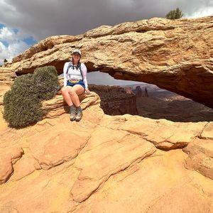 Meet your Posher, Lana